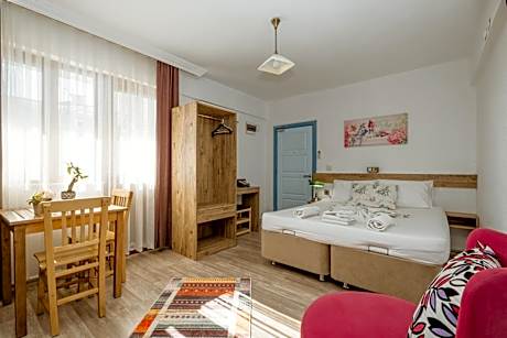 Studio Double Room with Balcony