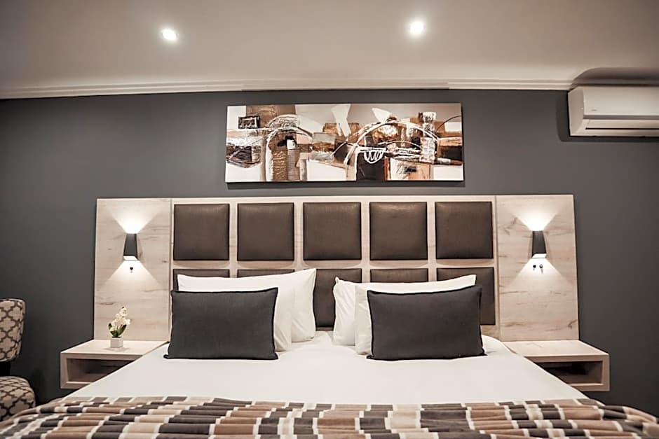 Cascades Guest Lodge