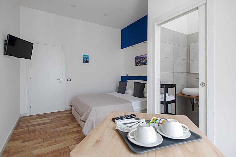 Naples Gateway Rooms