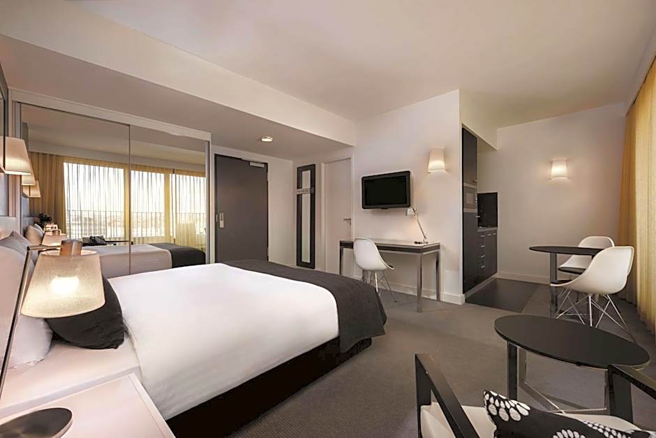 Adina Apartment Hotel Berlin Hackescher Markt