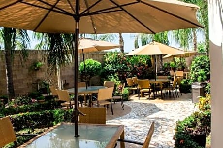 Hotel Maioris Kumate Culiacán