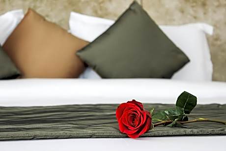 One-Bedroom King Suite