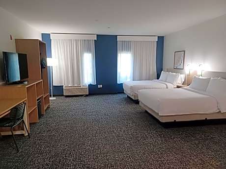 2 Queen Beds