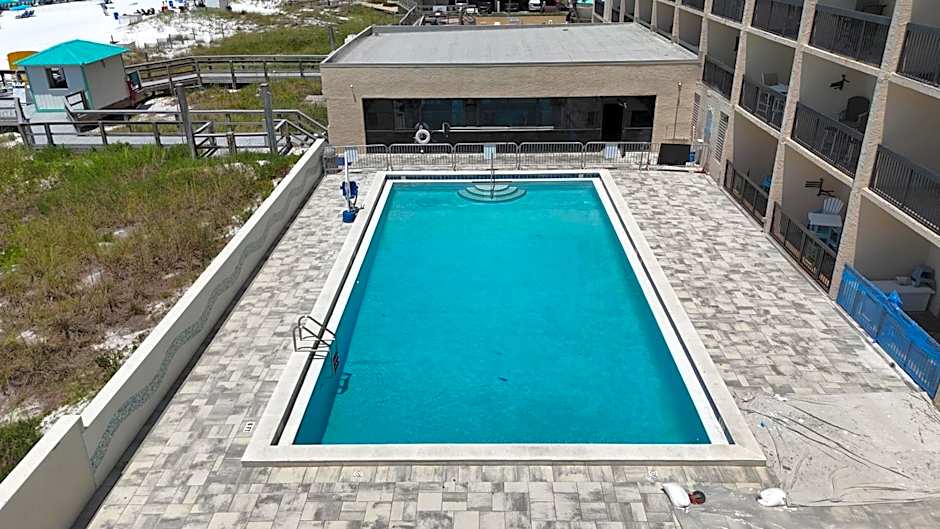 Splash Into Sundestin, Thanksgiving Stays Get 50 Gift Card