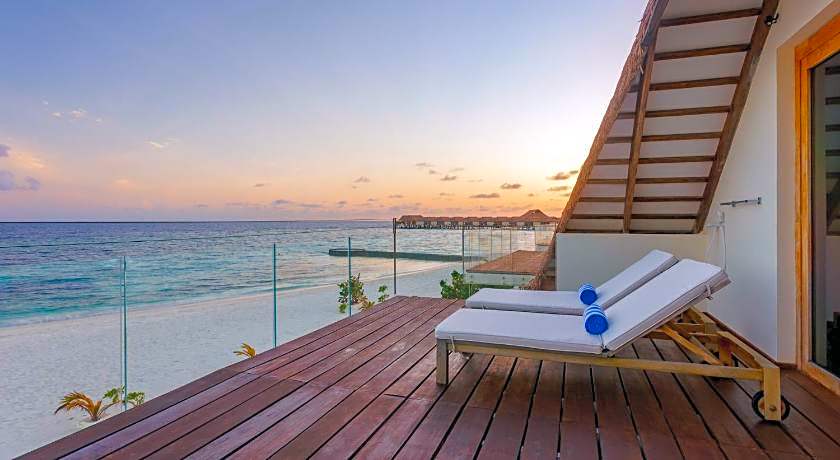 Cinnamon Velifushi Maldives