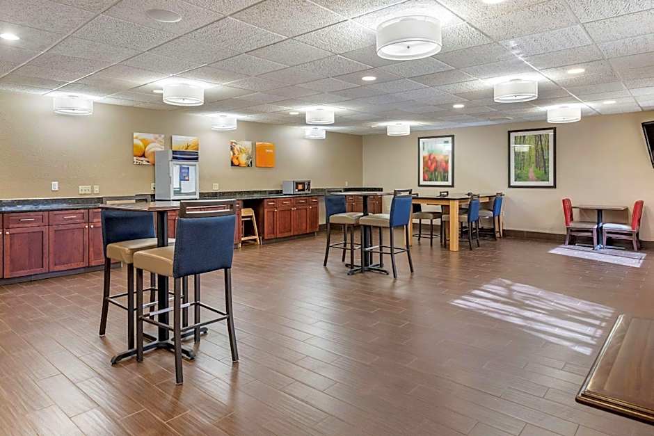 Comfort Inn & Suites Paw Paw