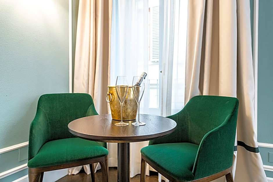 Glimpse Hotel