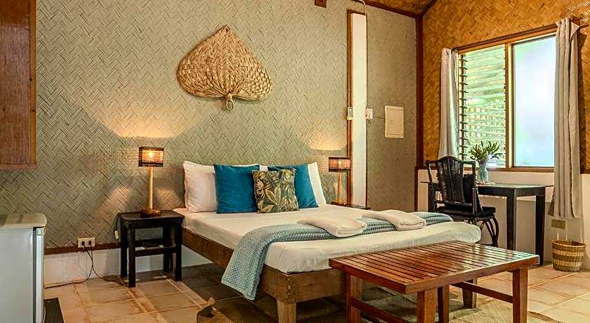 Golden Monkey Beach Hotel