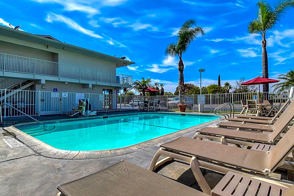 Motel 6-Stanton, CA