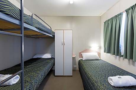 Grevillea Cabin (2 Bedroom)