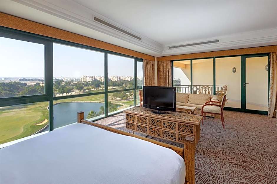 Hilton Pyramids Golf