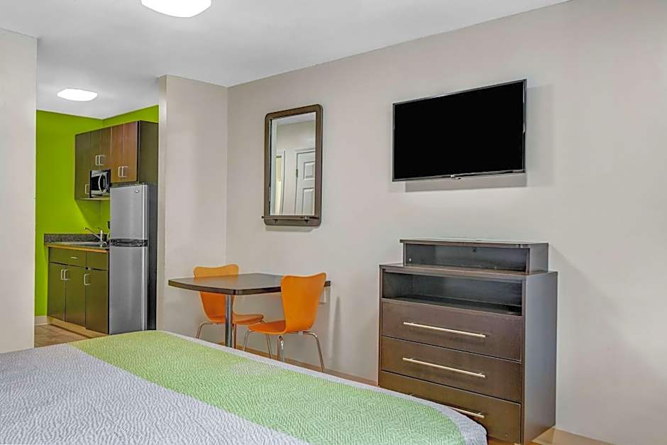 Studio 6-Atlanta, GA - Chamblee