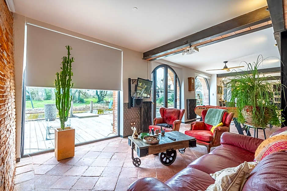 Château Fourclins Domaine privatif 16 personnes Parc & Bassin naturel Proche Toulouse