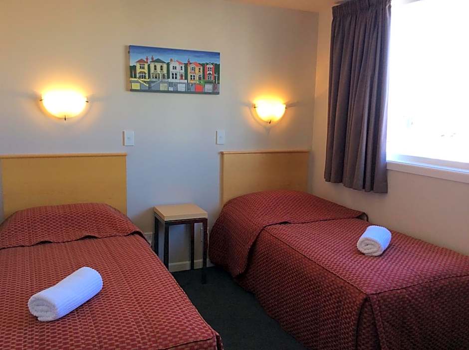 Capital View Motor Inn - Free Parking
