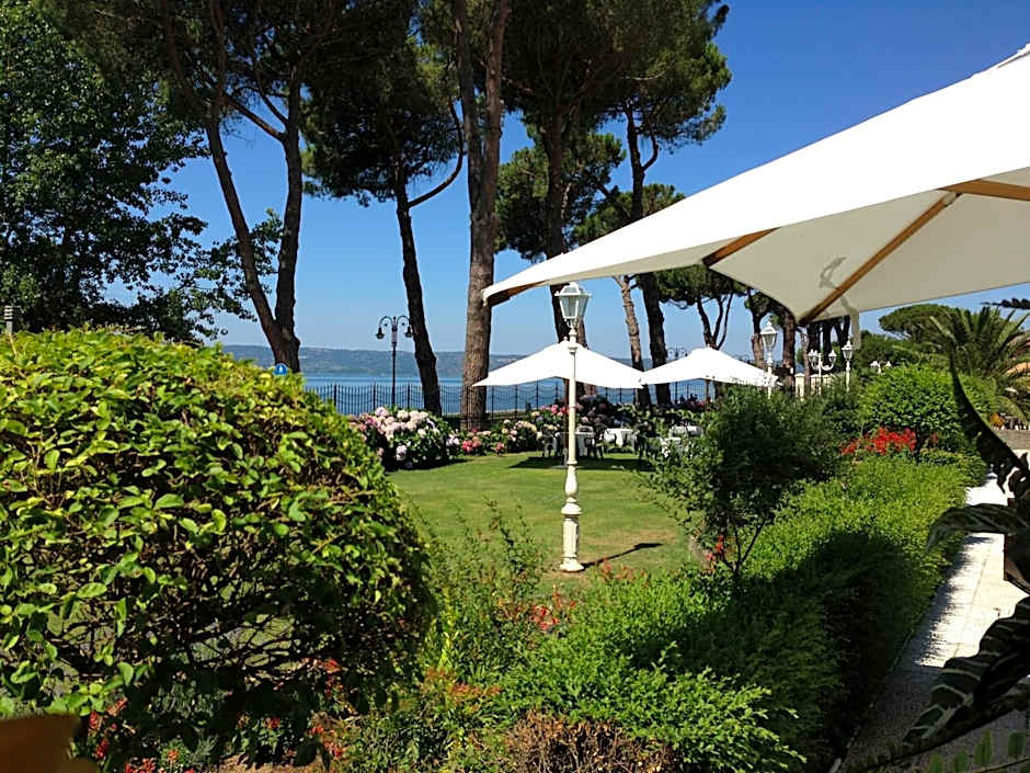 Hotel Holiday Sul Lago