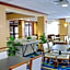 Holiday Inn Express Hotel & Suites Manchester - Airport By IHG