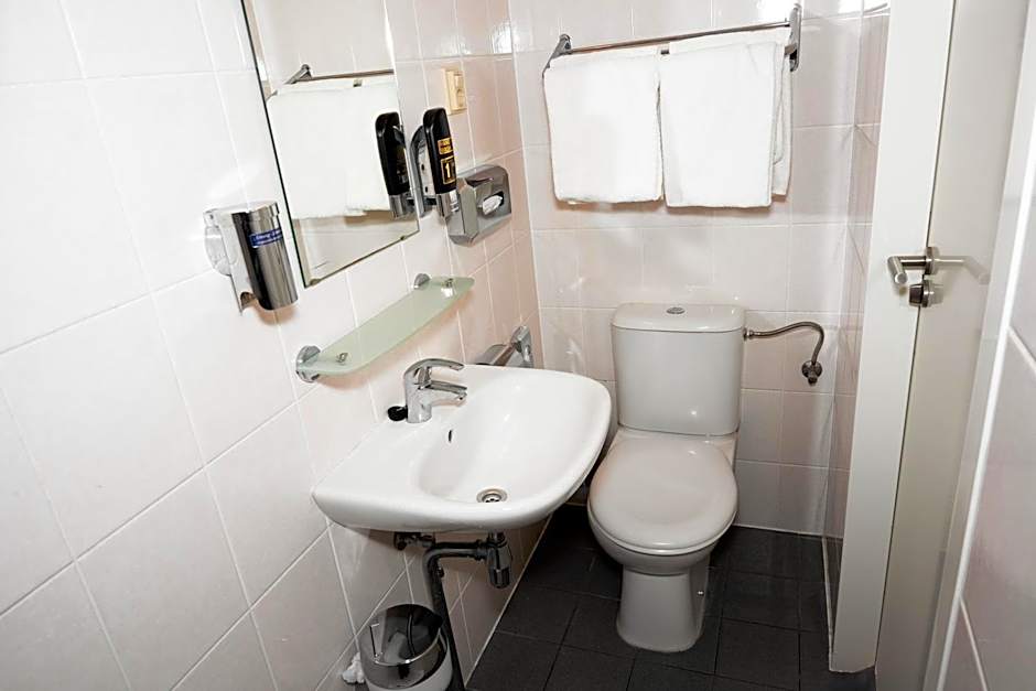 Amsterdam Teleport Hotel