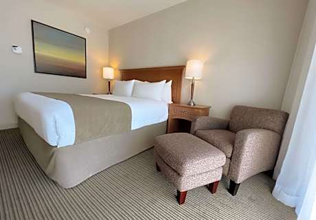 Coast Superior Room, One King Bed