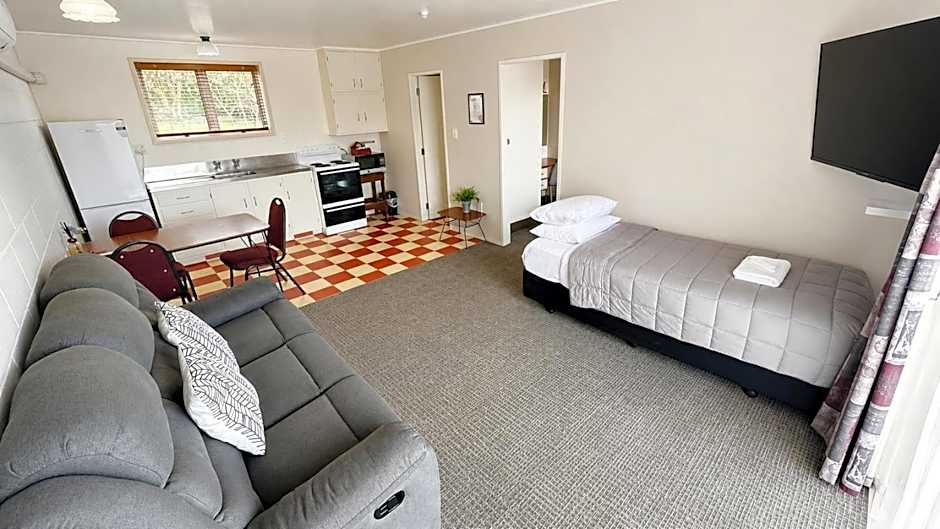 Maple Lodge Motel