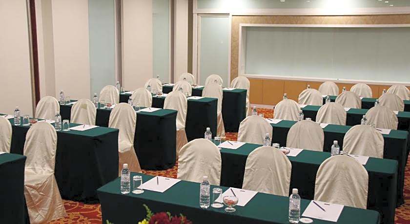 Grand Riverview Hotel