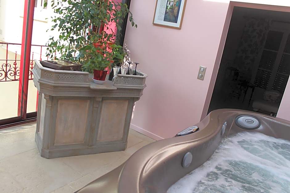 Chambres et table d'hôtes Saint Nicolas, maisonnettes individuelles dans propriété privée