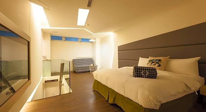 YA-NOLD HOT SPRING HOTEL