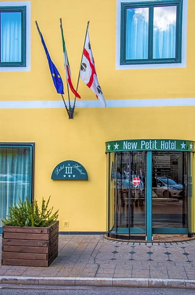 New Petit Hotel