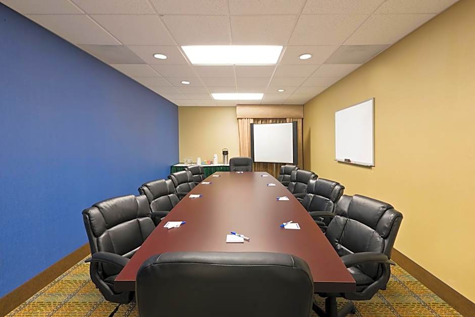Holiday Inn Express & Suites Casa Grande by IHG