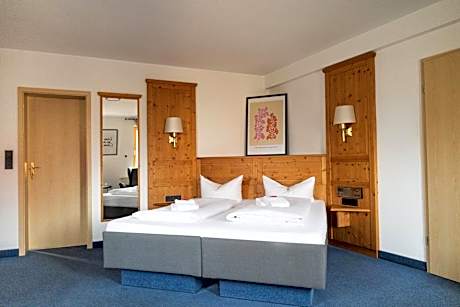 Gasthof zum goldenen Schiff - Klassikzimmer Ruhe