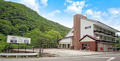 Tenjin Lodge