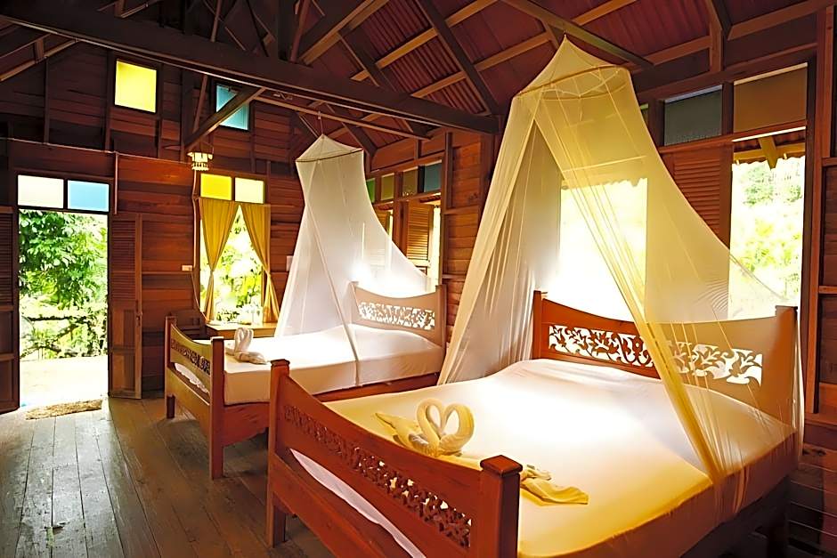 Art's Riverview Lodge