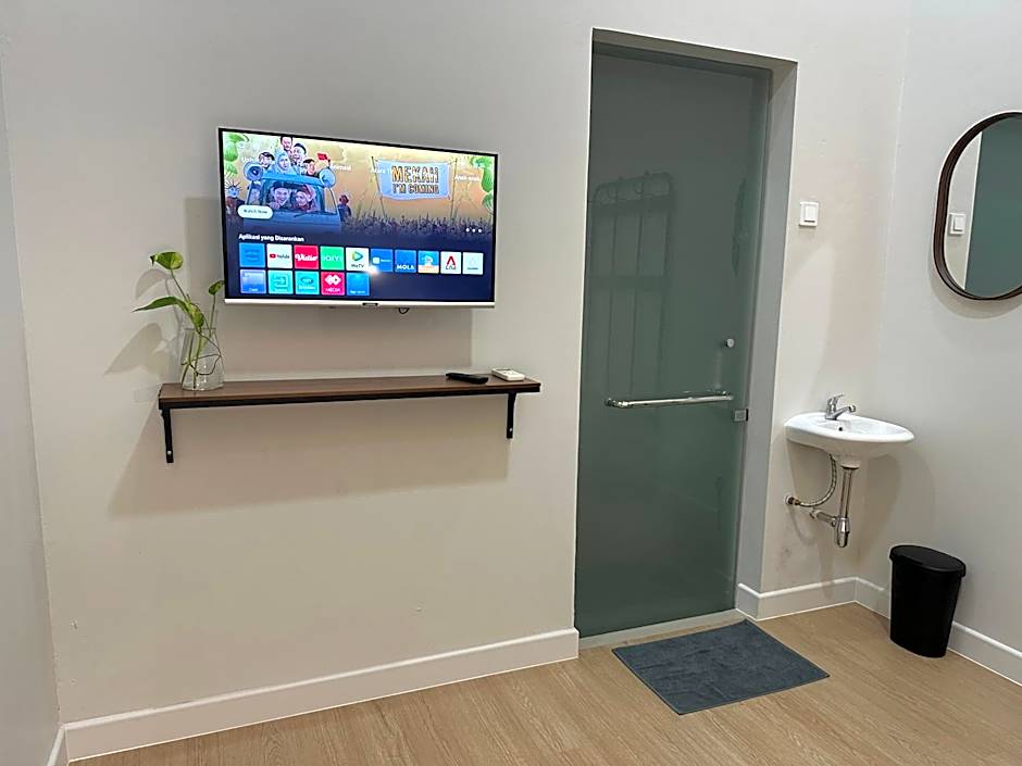 Cendhani Raras Gallery