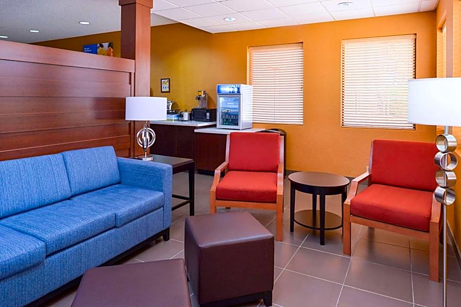 Holiday Inn Express & Suites Joplin Southeast by IHG