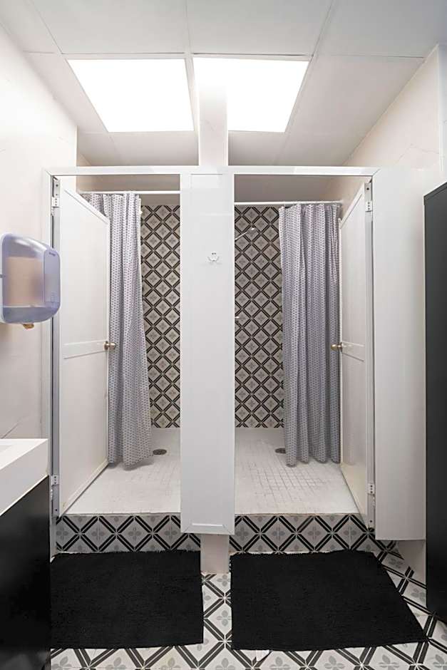 Home Youth Hostel by Feetup Hostels