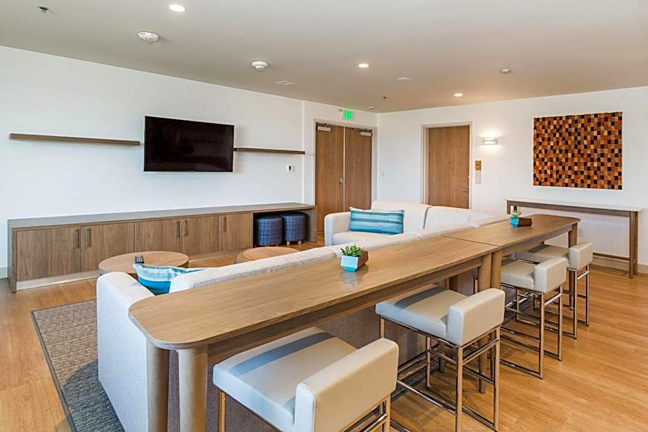 Element Denver International Airport