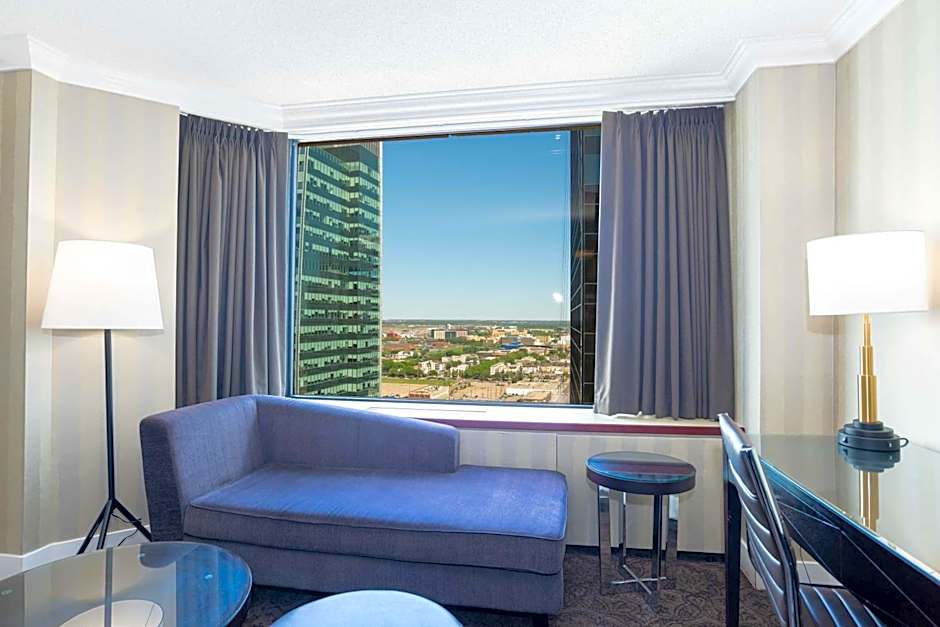 Sandman Signature Edmonton Downtown Hotel