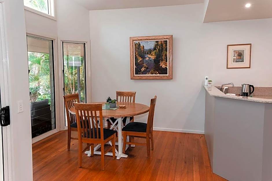 Lake Russell Lakeside Retreat