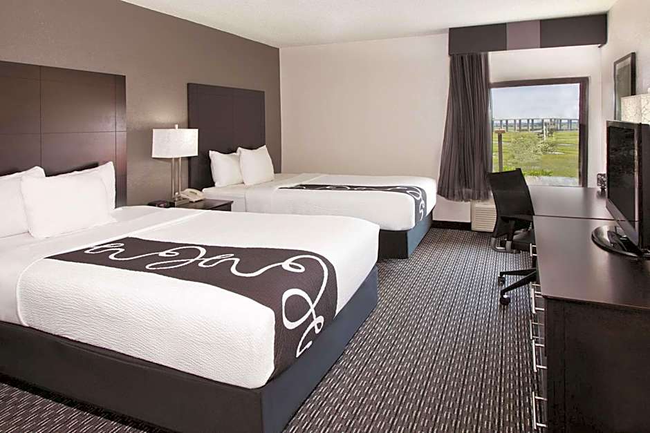 La Quinta Inn & Suites by Wyndham Charleston Riverview