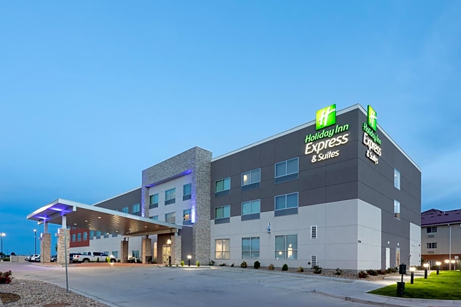 Holiday Inn Express and Suites Firestone Longmont