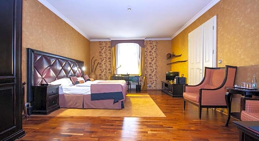 SKARITZ Hotel & Residence