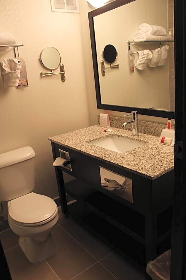 Ramada Plaza by Wyndham Regina Downtown