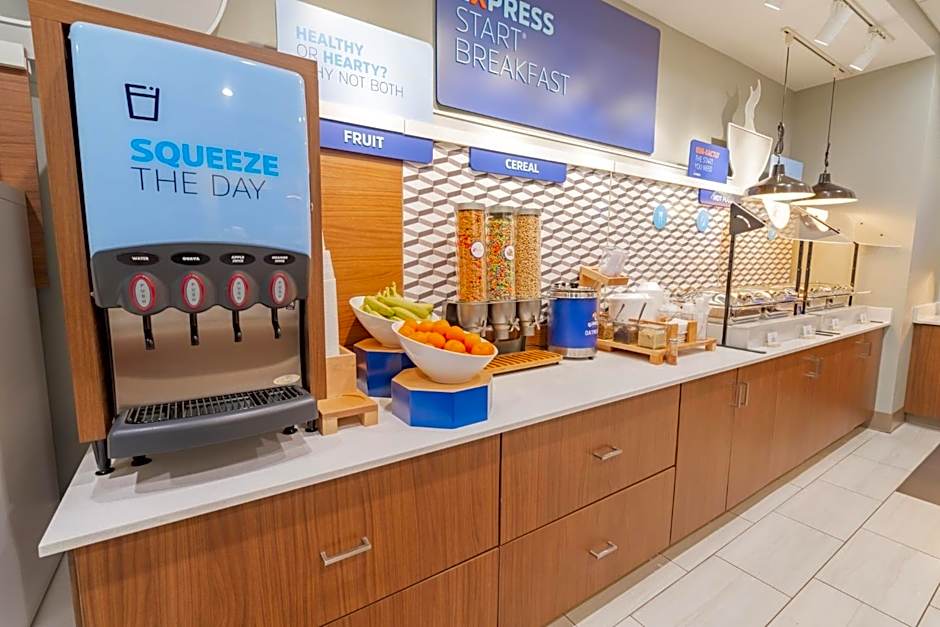 Holiday Inn Express & Suites - Marion By IHG