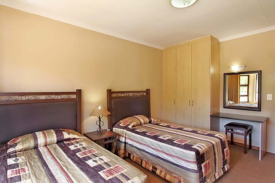 Monateng Safari Lodge