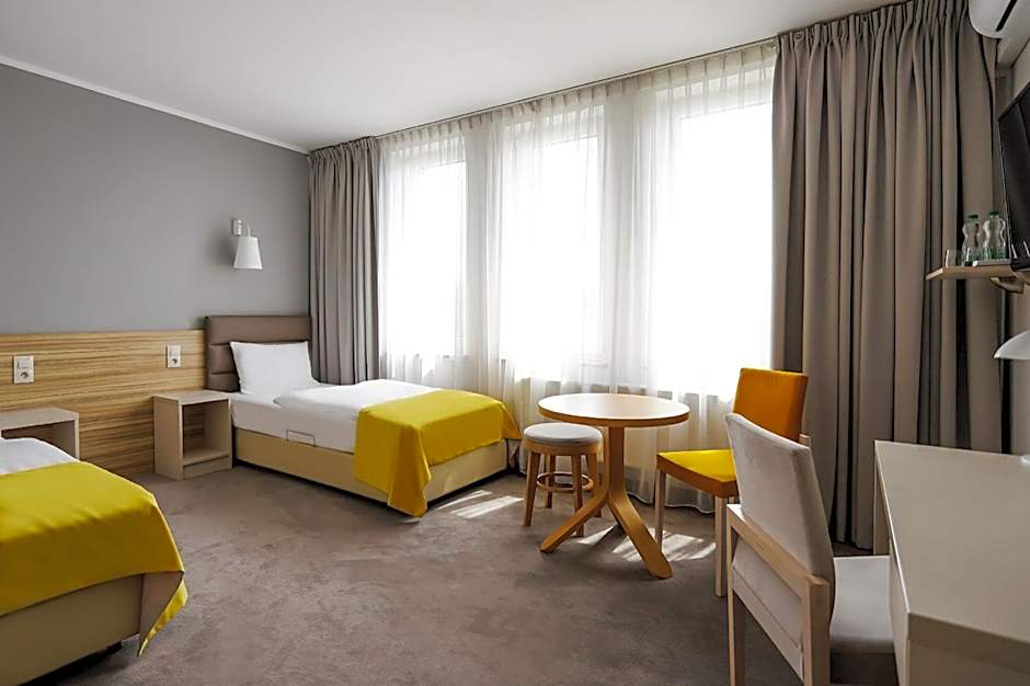 Poznań West Hotel - Airport