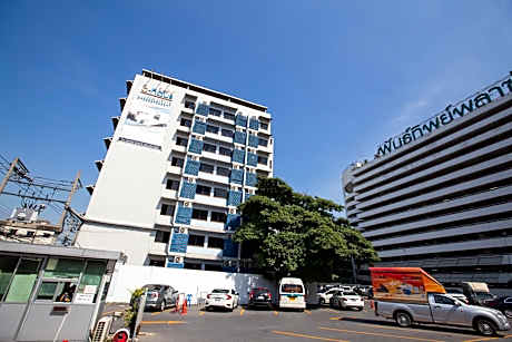 D haus Ngamwongwan Residence