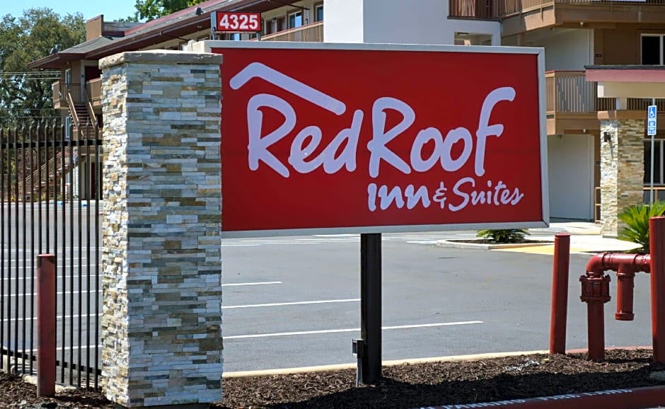 Red Roof Inn & Suites Sacramento North