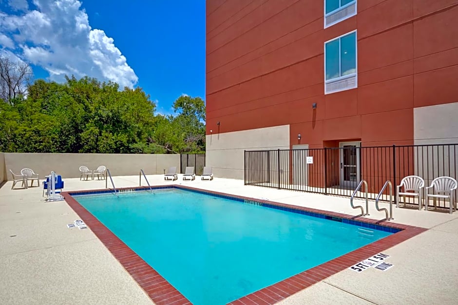 Holiday Inn Express And Suites Houston Nasa - Seabrook By IHG
