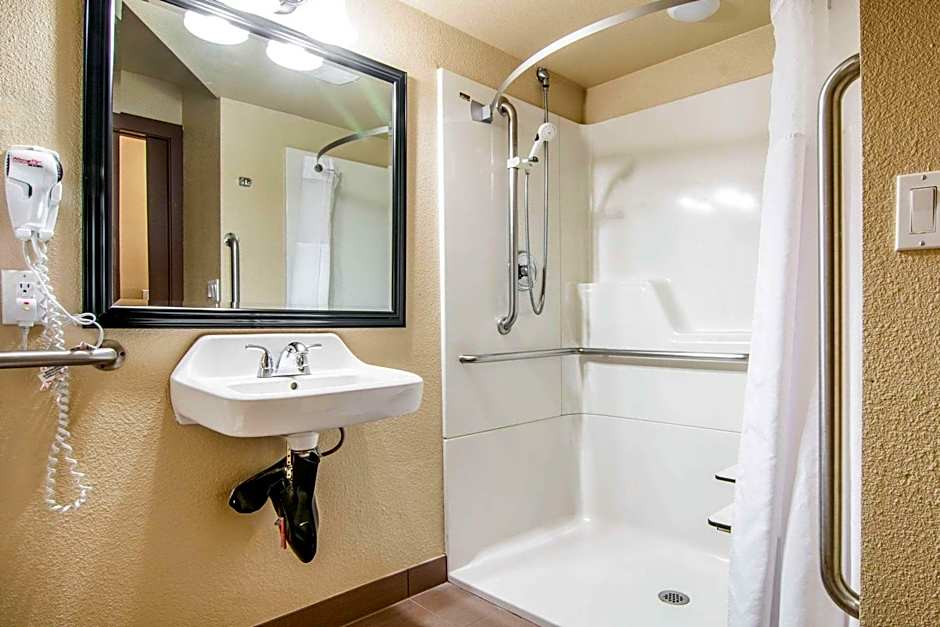 Comfort Inn & Suites Vancouver Downtown City Center