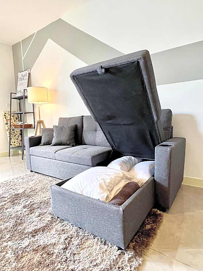 Imperio Residences Private Bathtub or Jacuzzi by Nestcove