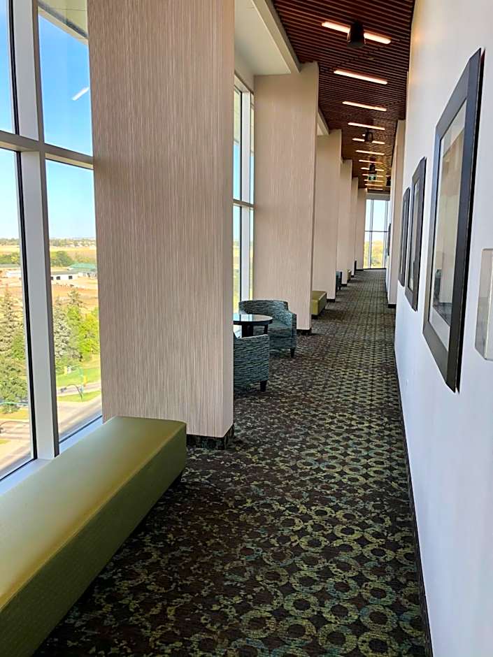 Holiday Inn Express & Suites Saskatoon East - University By IHG